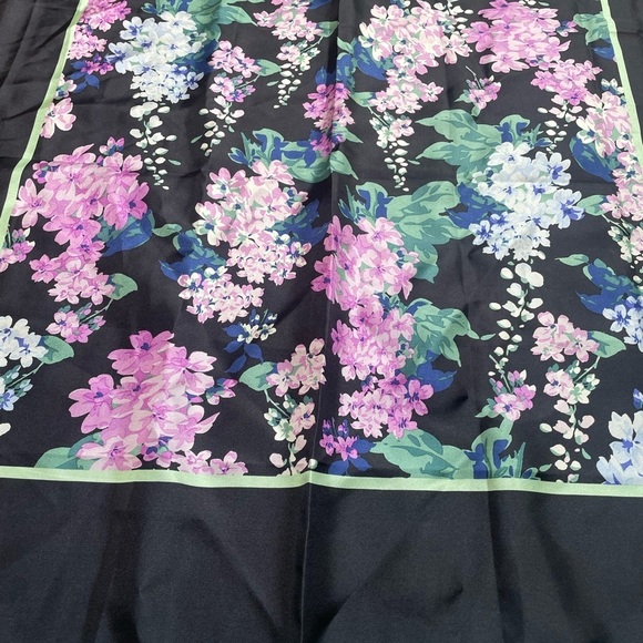 Talbots New With Tag 100% Silk Botanical Scarf - Picture 3 of 7